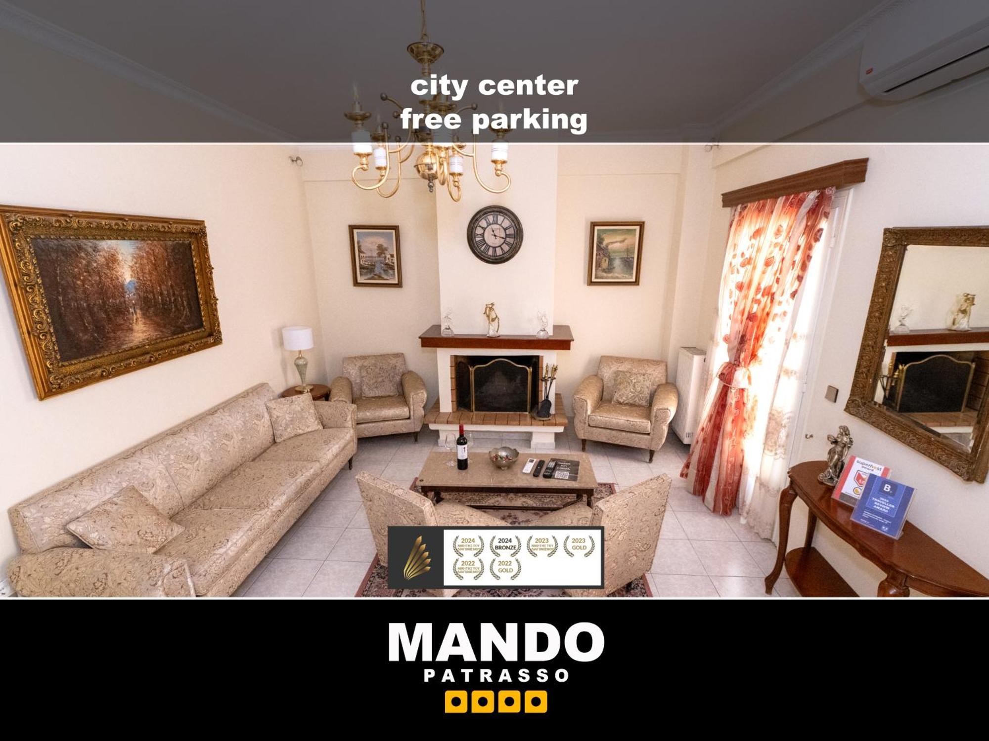 Mando Patrasso - Classical Apartment In The Center Of Patras With Free Parking Ngoại thất bức ảnh